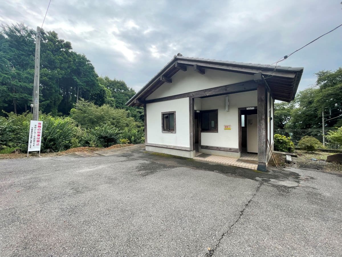トイレは清水寺の駐車場にある1カ所のみ