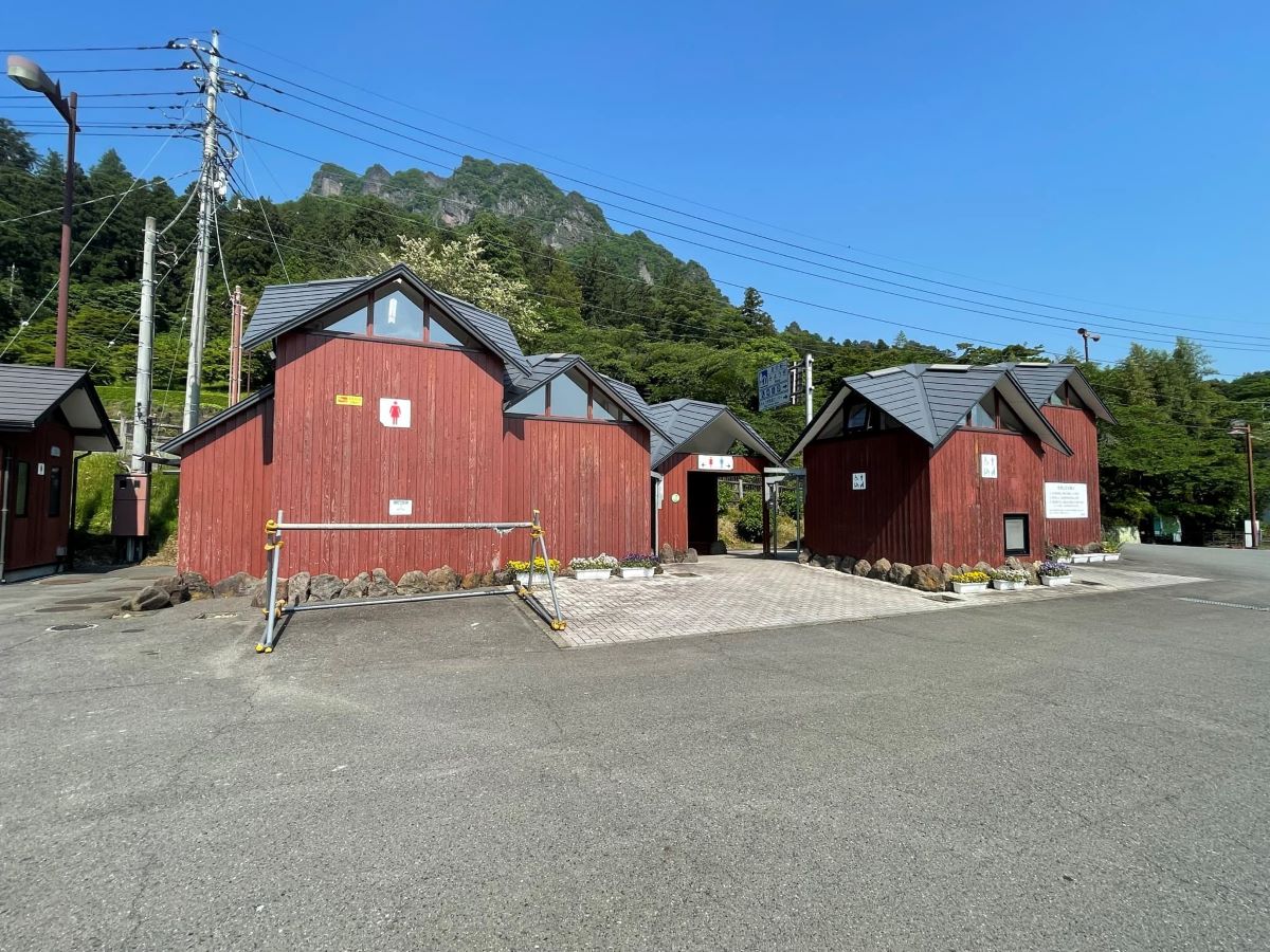 道の駅みょうぎ 駐車場トイレの様子
