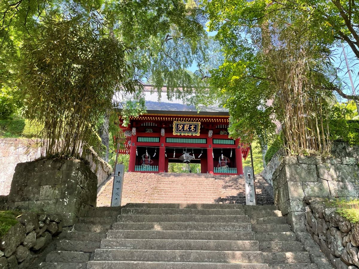 妙義神社総門(旧白雲山石塔寺仁王門総門(旧白雲山石塔寺仁王門))